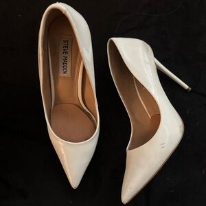 Steve Madden Classic White Pumps